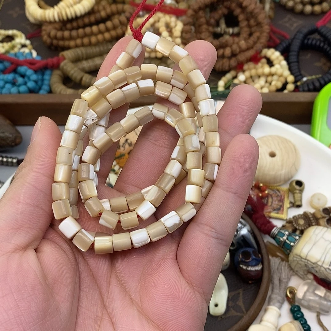 柏香籽/百香籽吊坠M**o