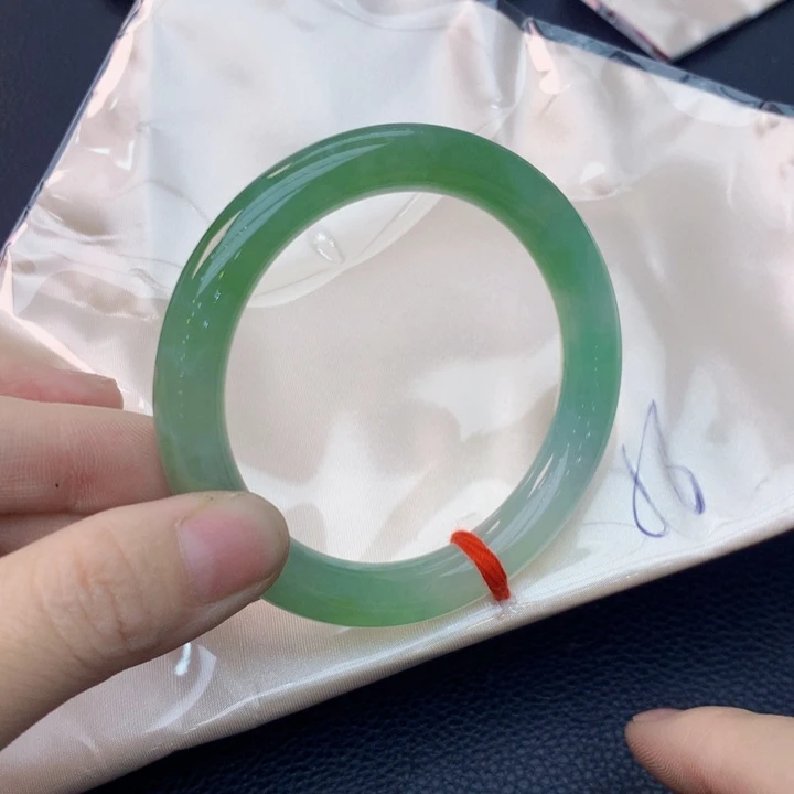 未镶嵌手镯翡翠翡翠手镯