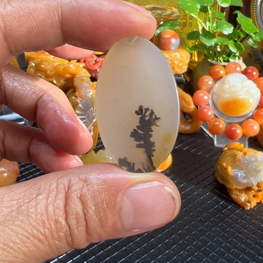 石英质玉未镶嵌颈饰