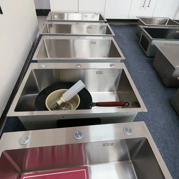 方形75.40单槽，抽拉龙头全套配齐