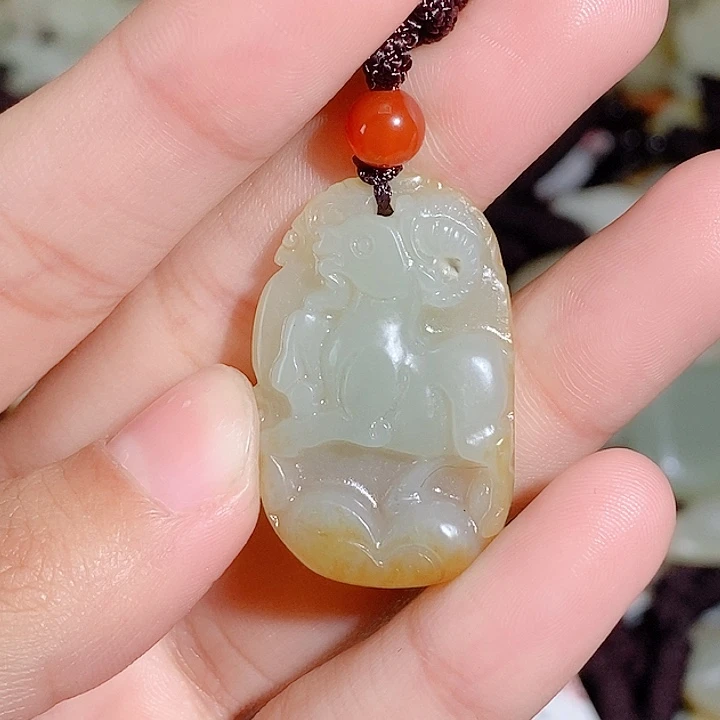 和田玉未镶嵌颈饰