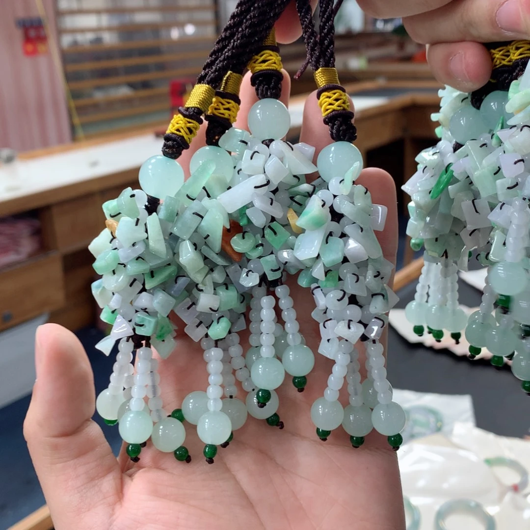 翡翠未镶嵌挂件多样性发一