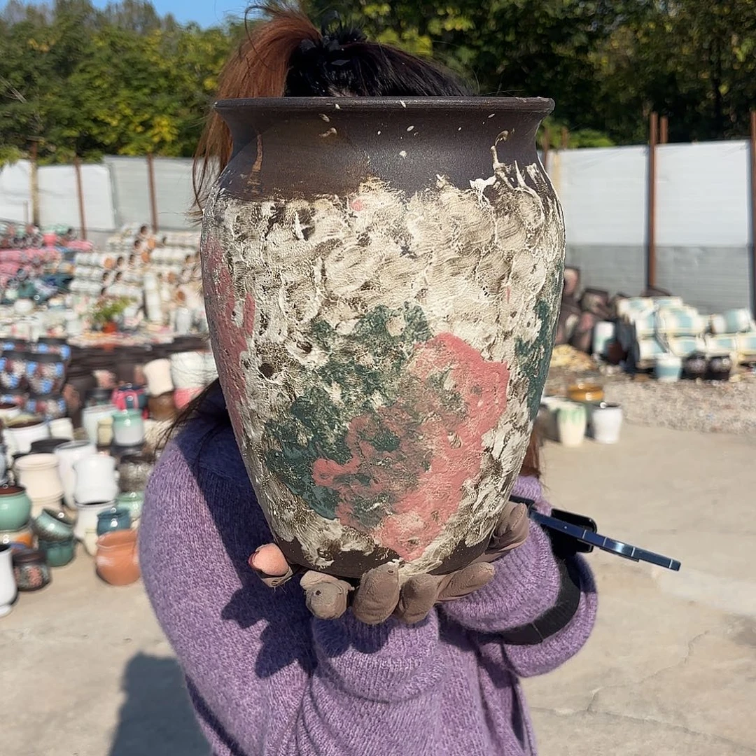 口径20高度28一个油画