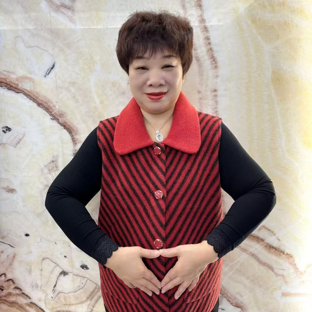 2025新款中老年妈妈秋冬高档斜纹百搭加厚纽扣马甲