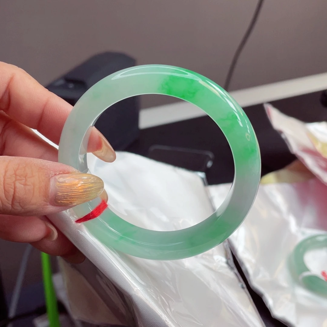 翡翠手镯未镶嵌冰飘阳绿55-56