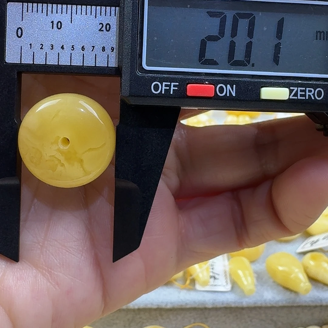暂***胖裸石蜜蜡未镶嵌40