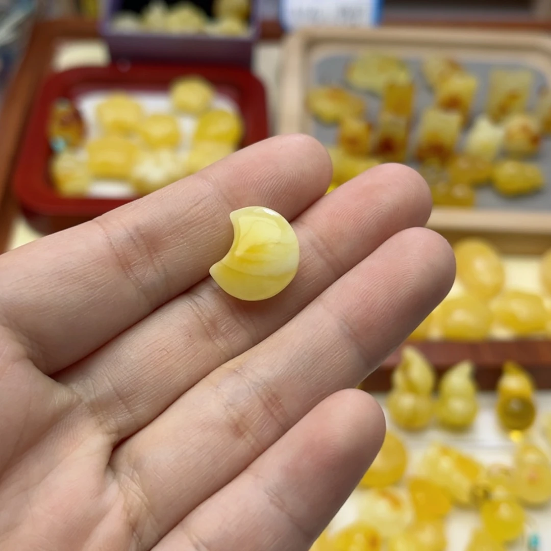 【闪购商品】蜜蜡裸石未镶嵌配饰