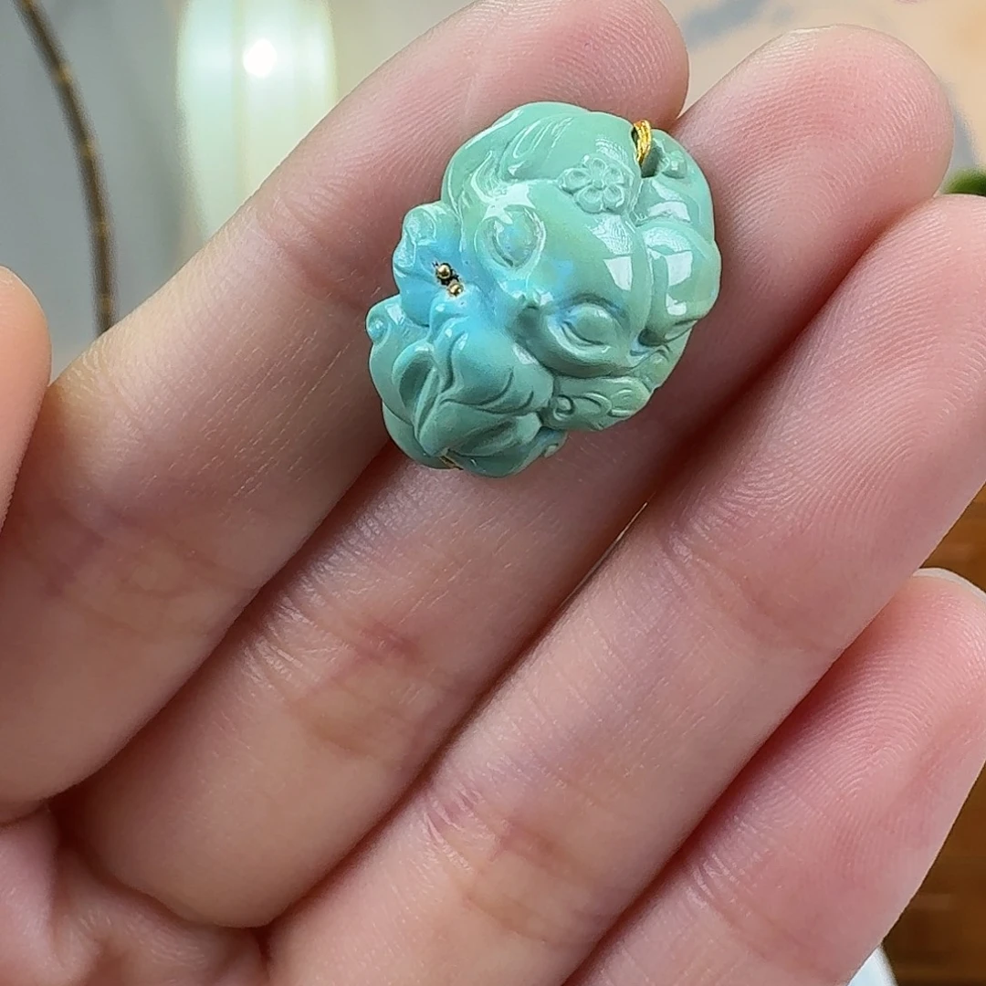 绿松石未镶嵌挂件