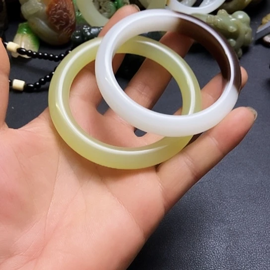 闲***乐吊坠白玉菩提挂件