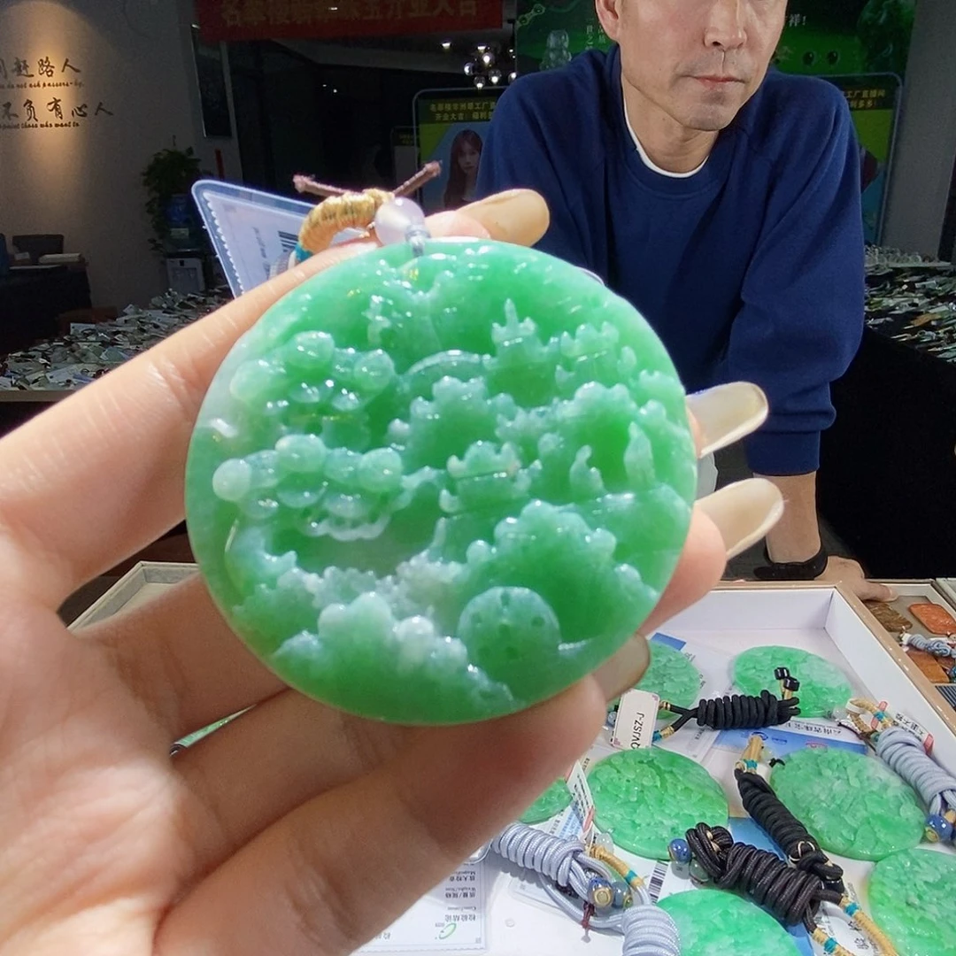 颈饰未镶嵌翡翠翡翠