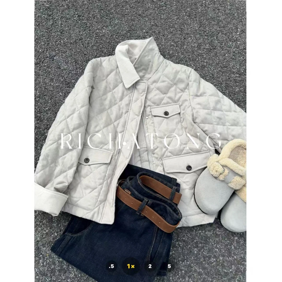 RICH ATONG.-【豆浆鸭】-2025老钱静奢风压格工艺90白鸭绒服1103-13