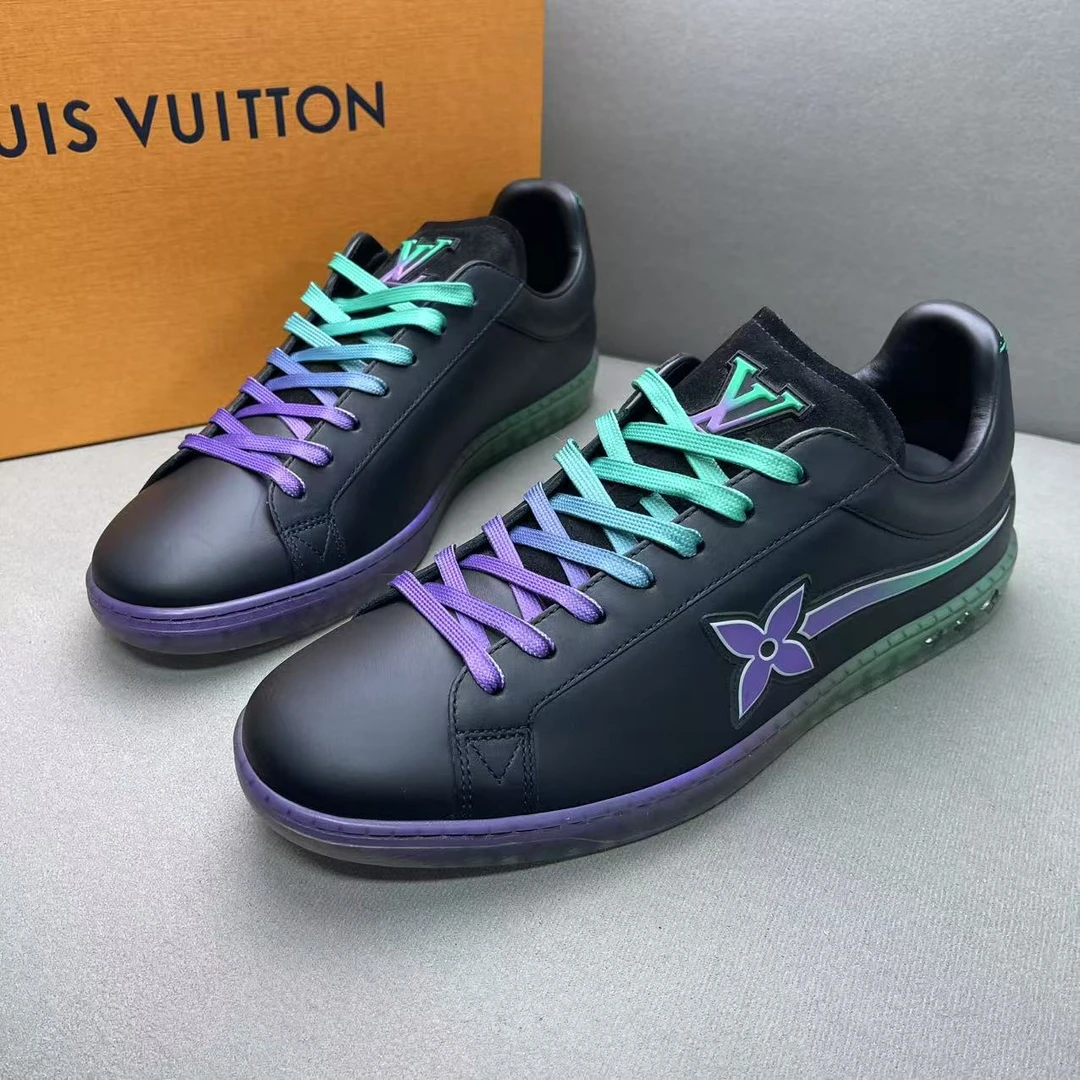 全新未使用 LouisVuitton/路易威登 黑色皮面炫彩风车板鞋 41.5码