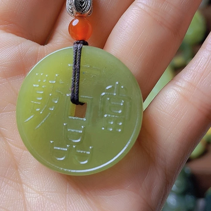 未镶嵌手镯岫岩河磨玉（透闪石质玉）