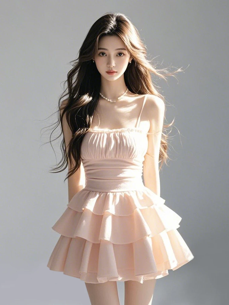 纯欲风粉色吊带连衣裙子女装新款温柔甜美减龄高腰显瘦蓬蓬蛋糕裙