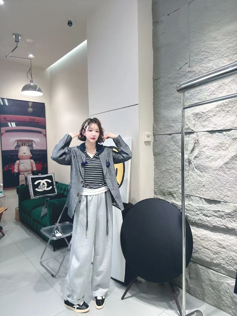女皇【刺绣显瘦松紧腰】百搭休闲裤弯刀卫裤