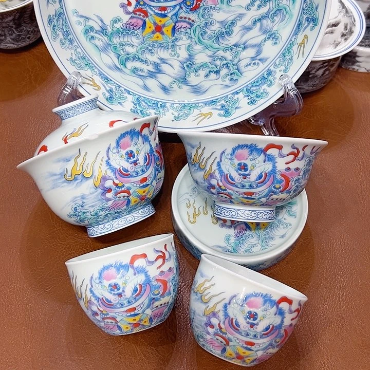 摆件陶景德镇陶瓷研究所工作的