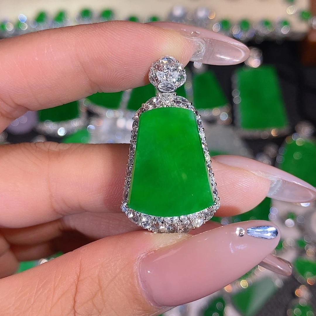 翡翠18K金镶嵌吊坠(不含链)无事牌吊坠