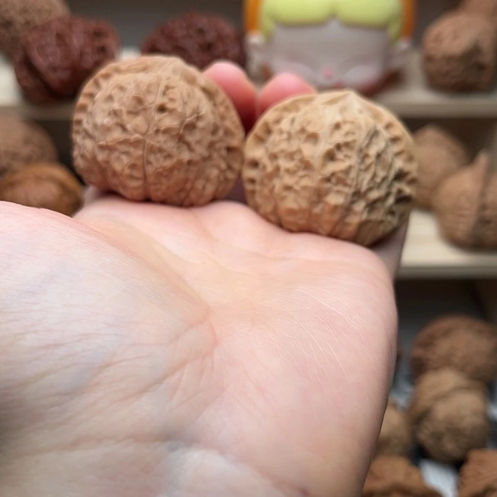 文玩核桃吊坠南瓜微色差