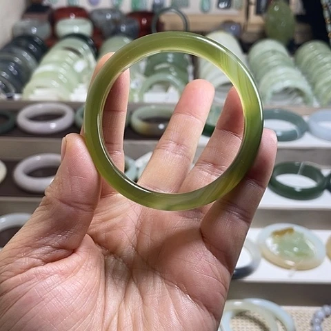 手镯玛瑙/玉髓未镶嵌