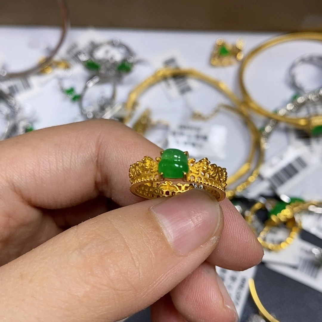 【闪购商品】翡翠戒指18K金镶嵌旺***星戒指