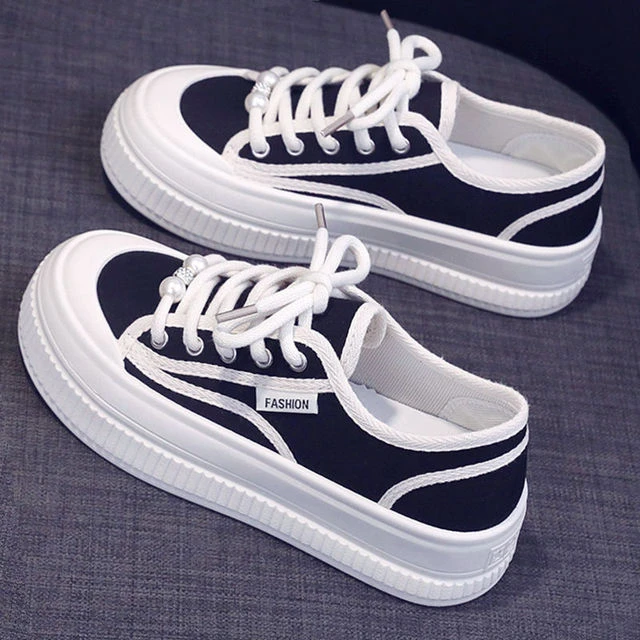 帆布鞋女士新款2025春季百搭板鞋透气平厚底防滑休闲软底网红单鞋