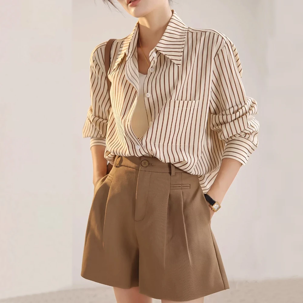 春秋新款时尚女装翻领纯棉韩系简约拼接纽扣设计百搭休闲条纹衬衣