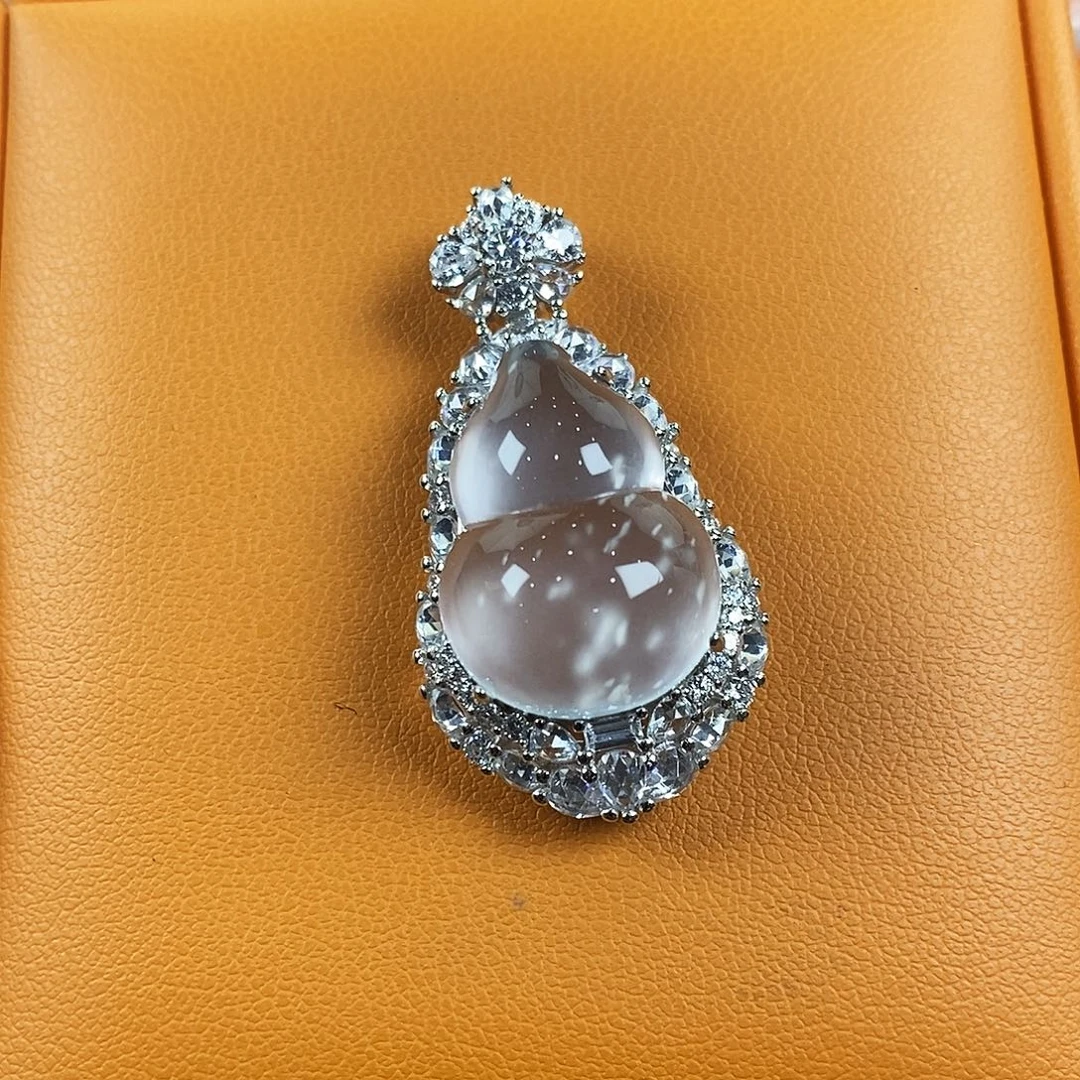 石英质玉吊坠银S925镶嵌