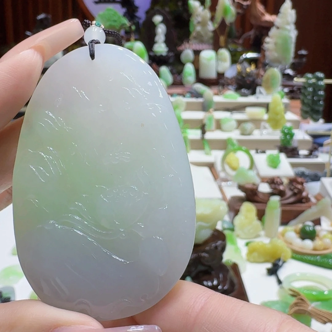 和田玉未镶嵌挂件翠青三色山水