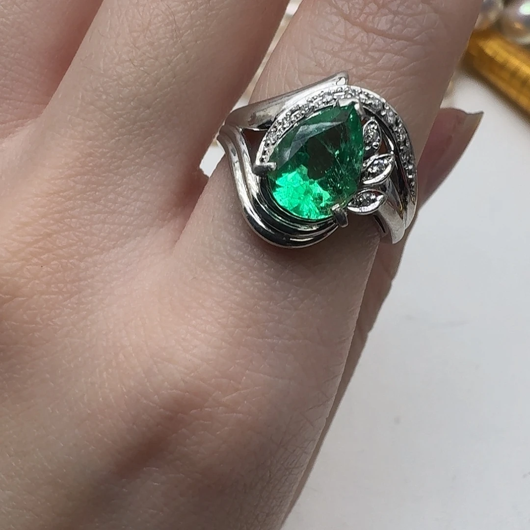 未镶嵌戒指祖母绿