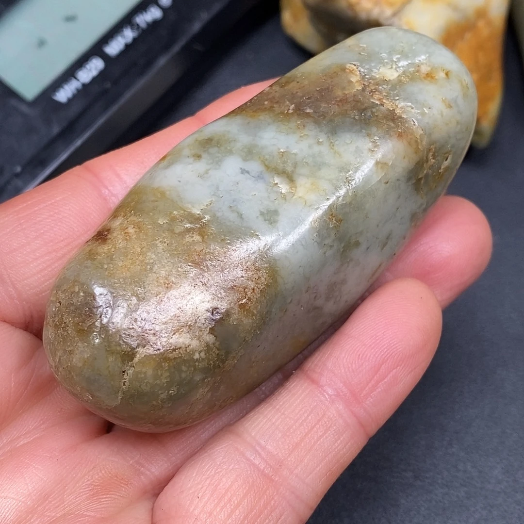 和田玉未镶嵌珠宝奇石