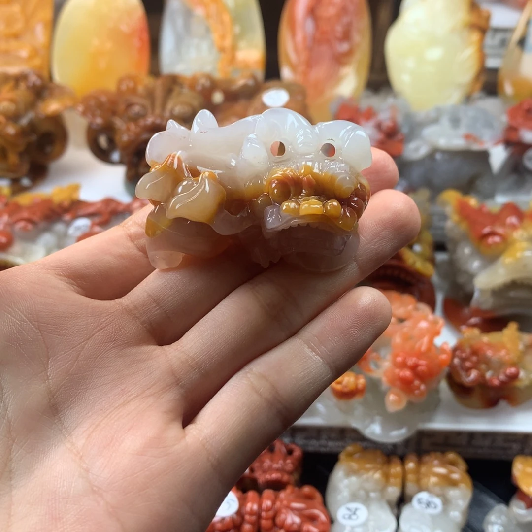 石英质玉（黄龙玉）挂件未镶嵌