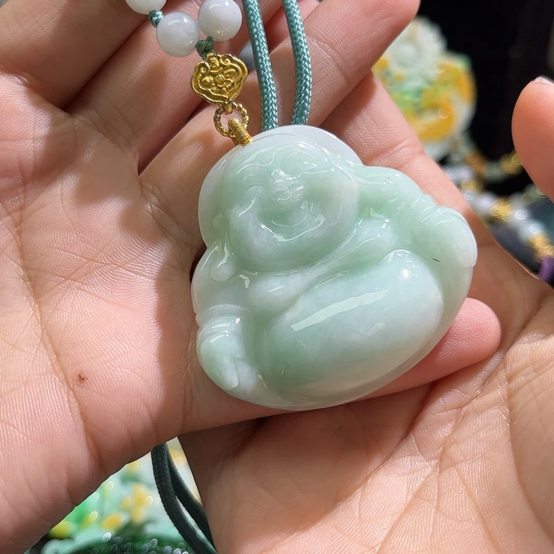 翡翠未镶嵌颈饰待编织