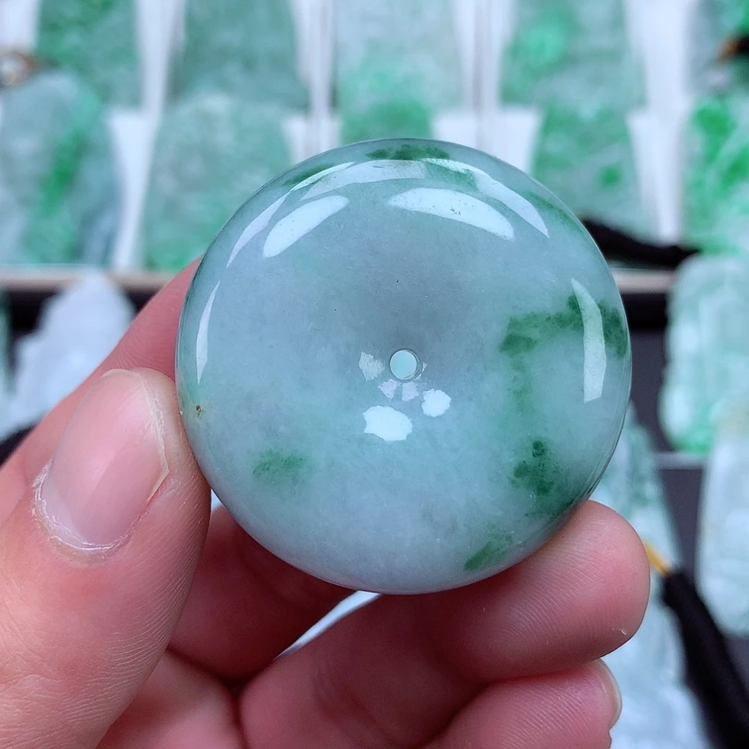 翡翠颈饰未镶嵌翡翠吊坠