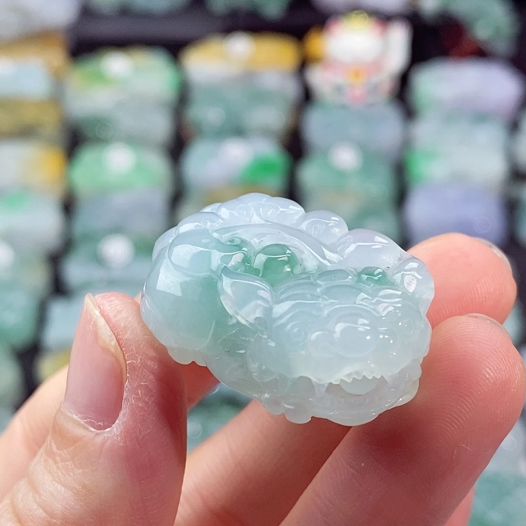 颈饰未镶嵌翡翠天然