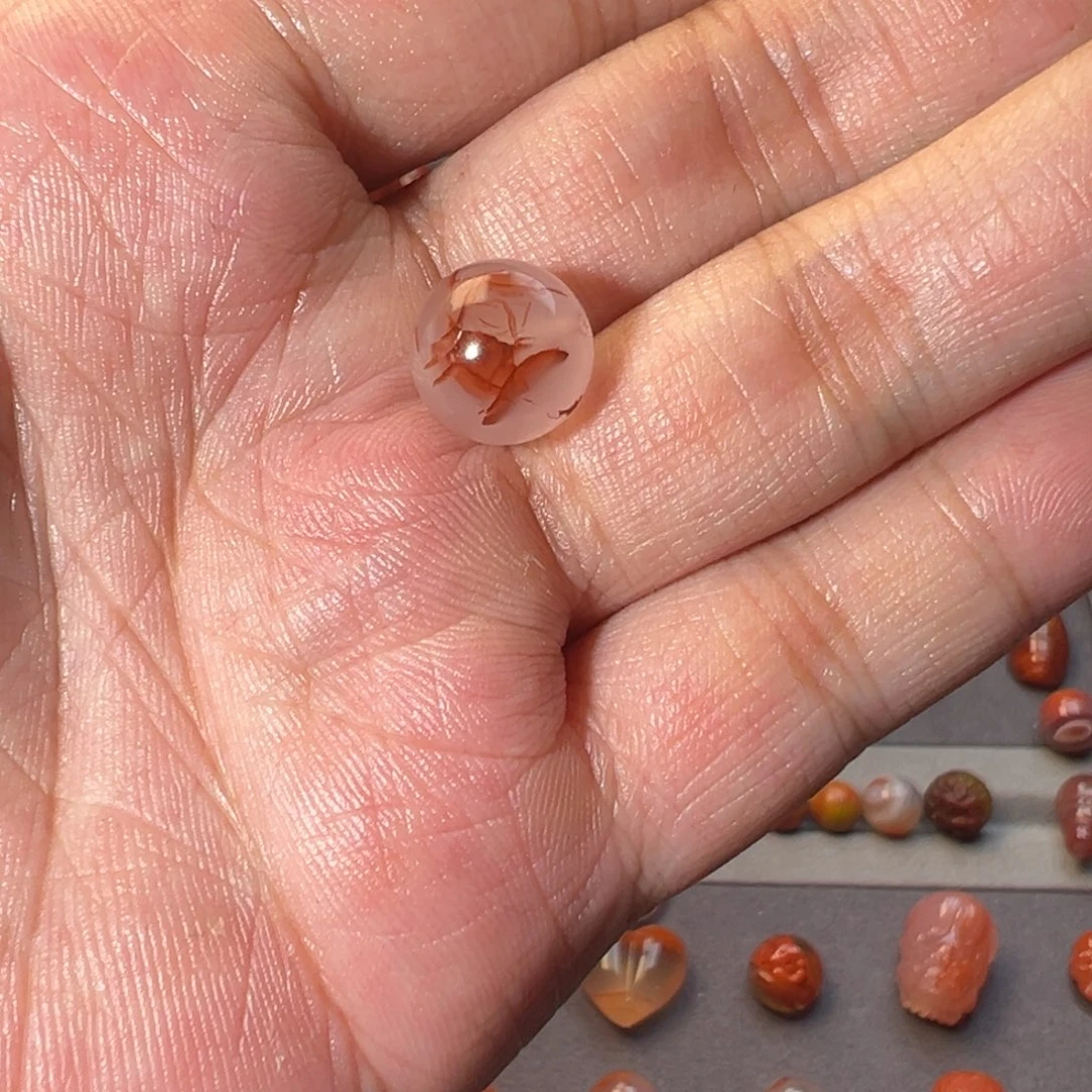 T***s未镶嵌南红玛瑙珠宝奇石冰飘圆珠11.8mm