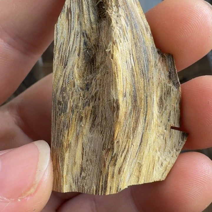 沉香沉香木制品麦***包百年虎斑棋5.5克