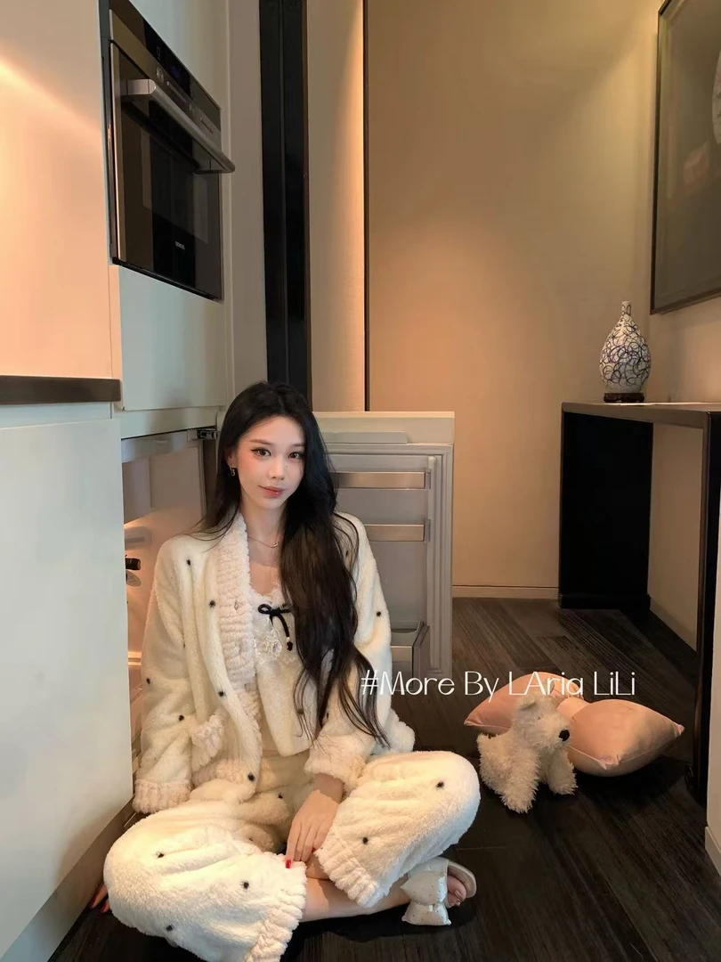 2025小香风高级感珊瑚绒睡衣女吊带三件套秋冬季加绒加厚家居服