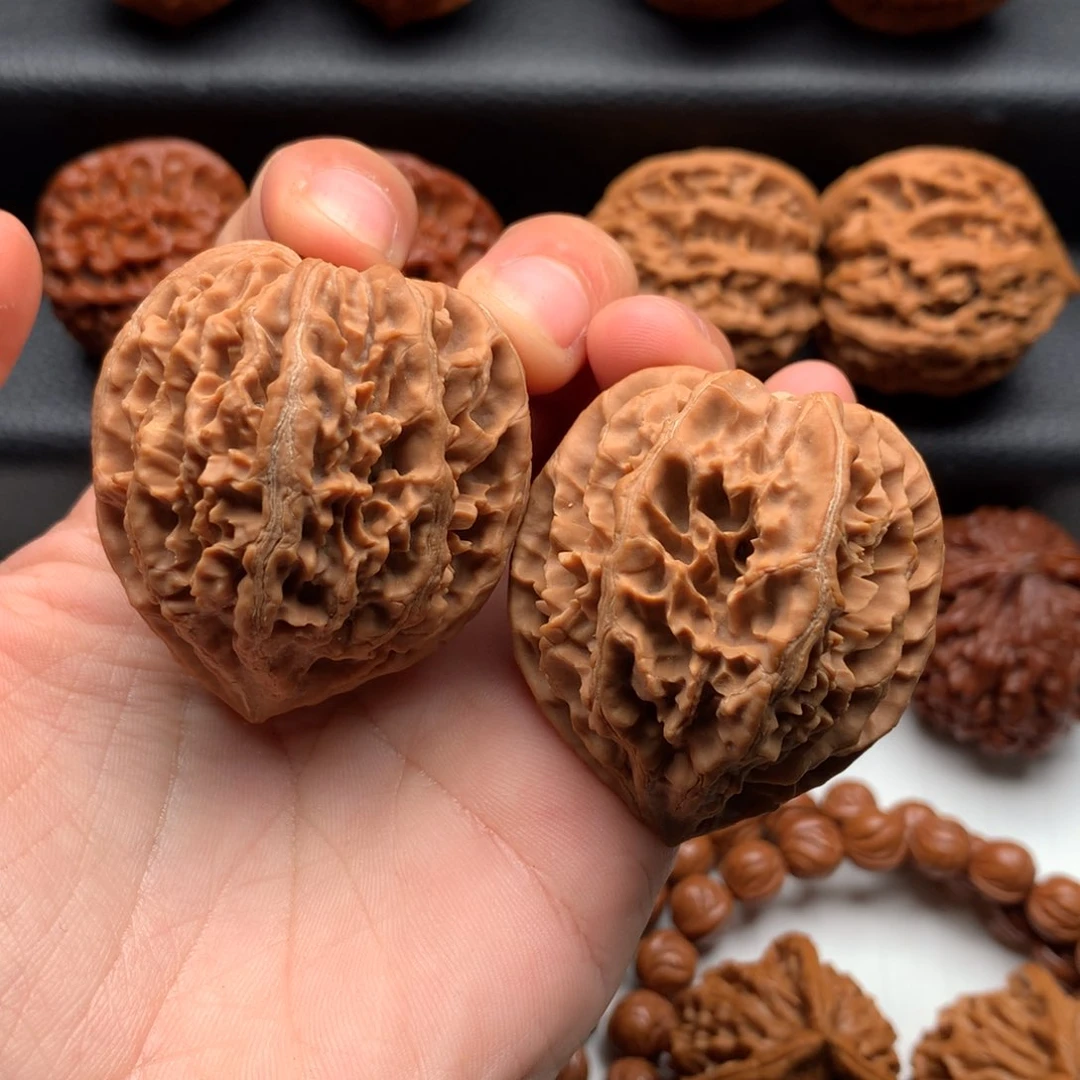 文玩核桃把件思**声秦岭