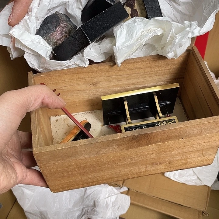 潮***馆中古物品一物一拍喜欢您拍下就可以