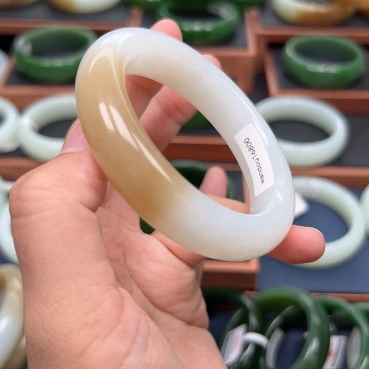 未镶嵌手镯和田玉55