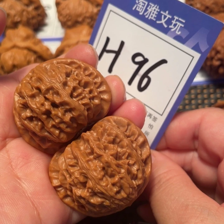 文玩核桃把件H96宫灯39