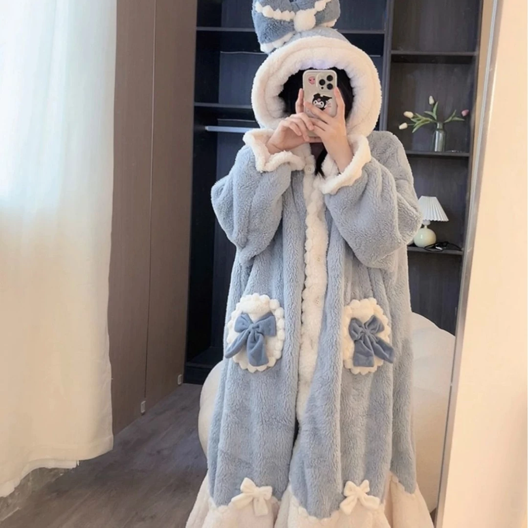 特价！！艾莎公主睡袍女秋冬季珊瑚绒加厚加绒睡衣睡裙家居服浴袍