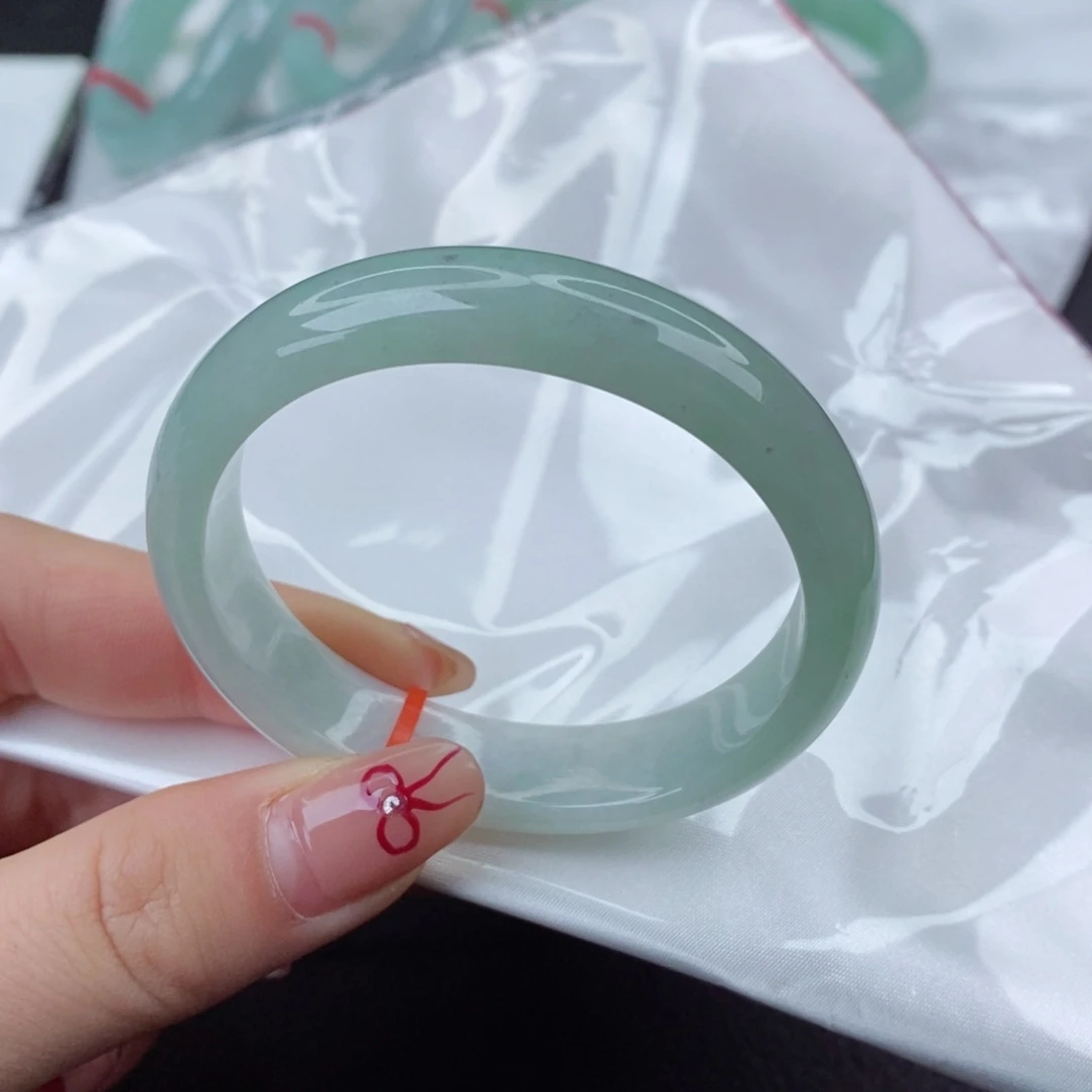 翡翠手镯未镶嵌51贵妃