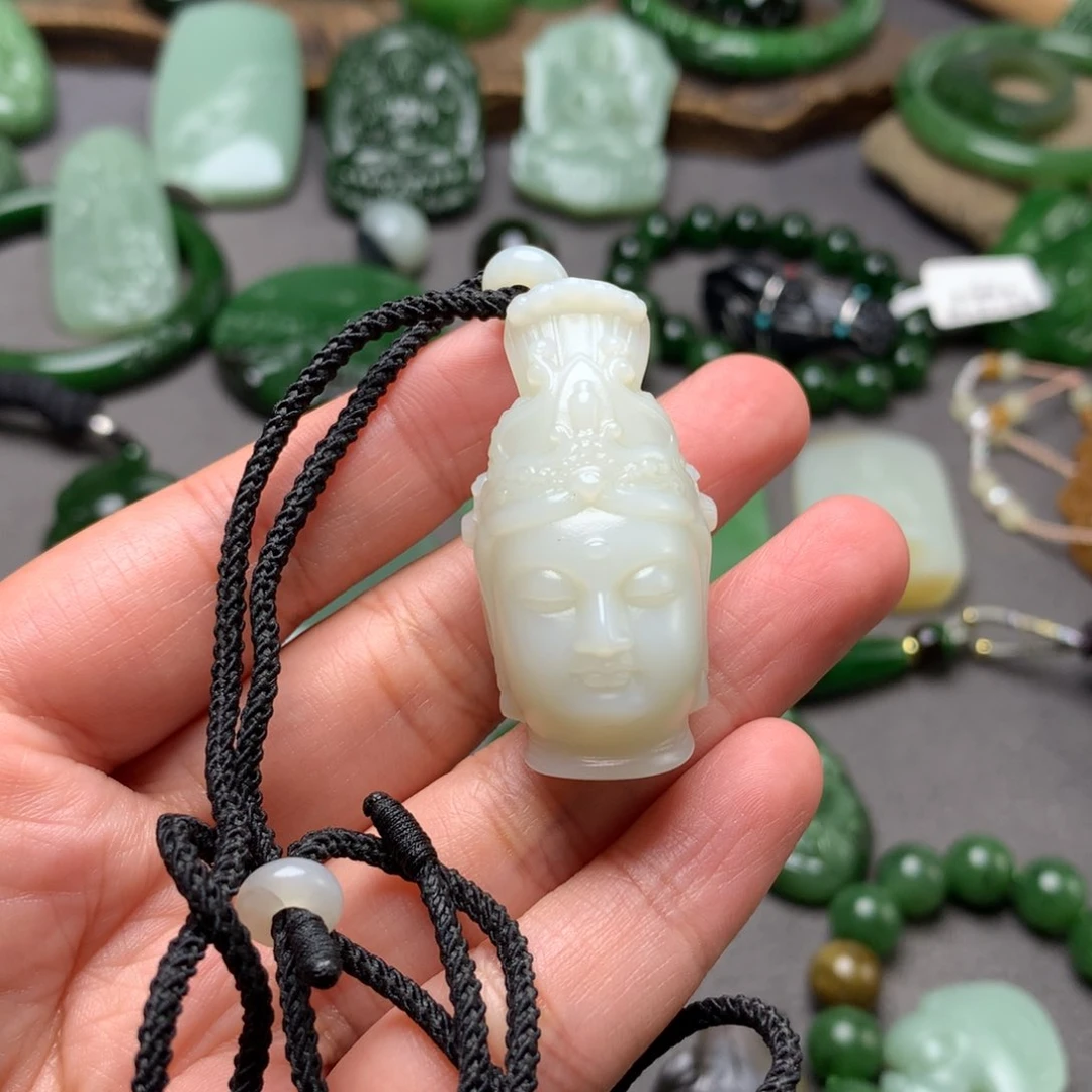 和田玉未镶嵌颈饰