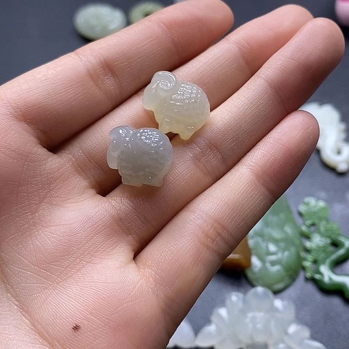 颈饰未镶嵌和田玉有****天
