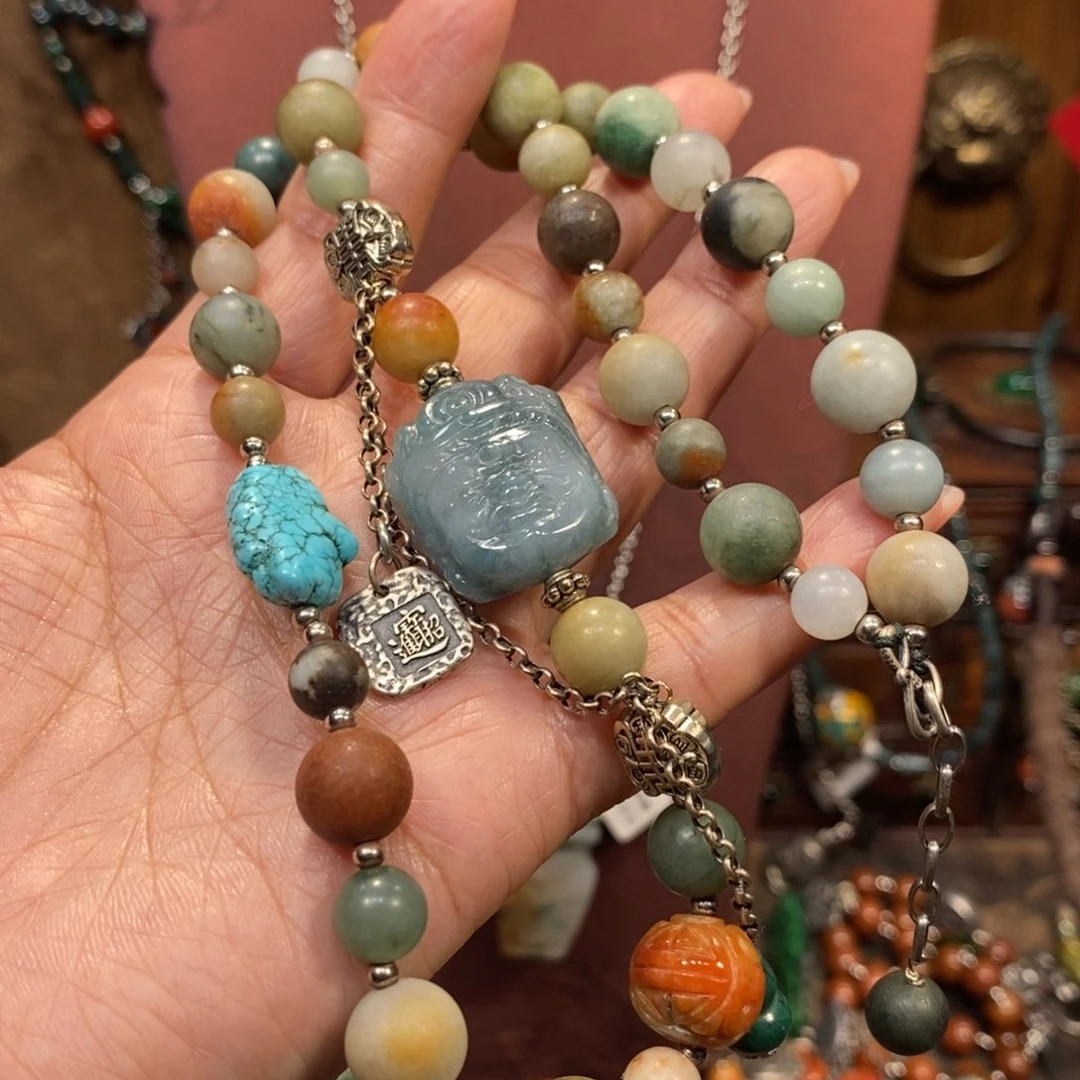 翡翠吊坠(赠链)未镶嵌