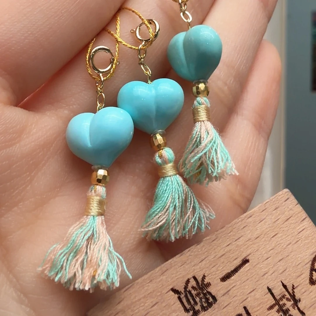 绿松石未镶嵌颈饰