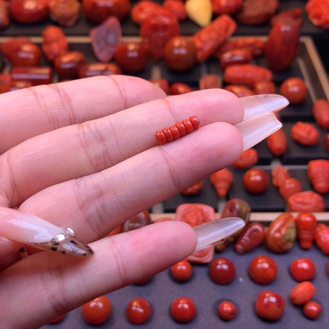 南红玛瑙未镶嵌原矿精工直切隔片4mm