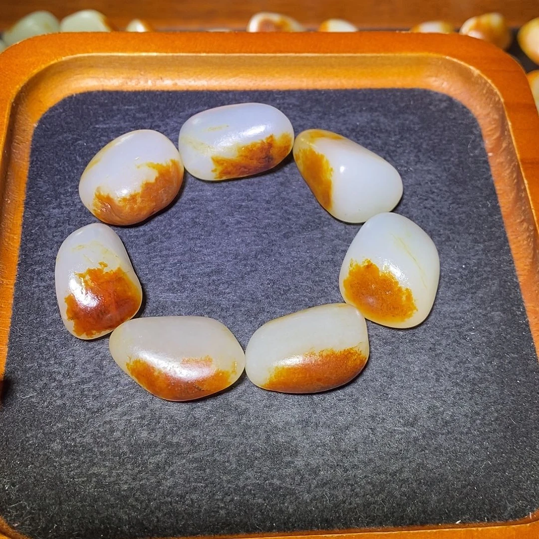 和田玉未镶嵌手串