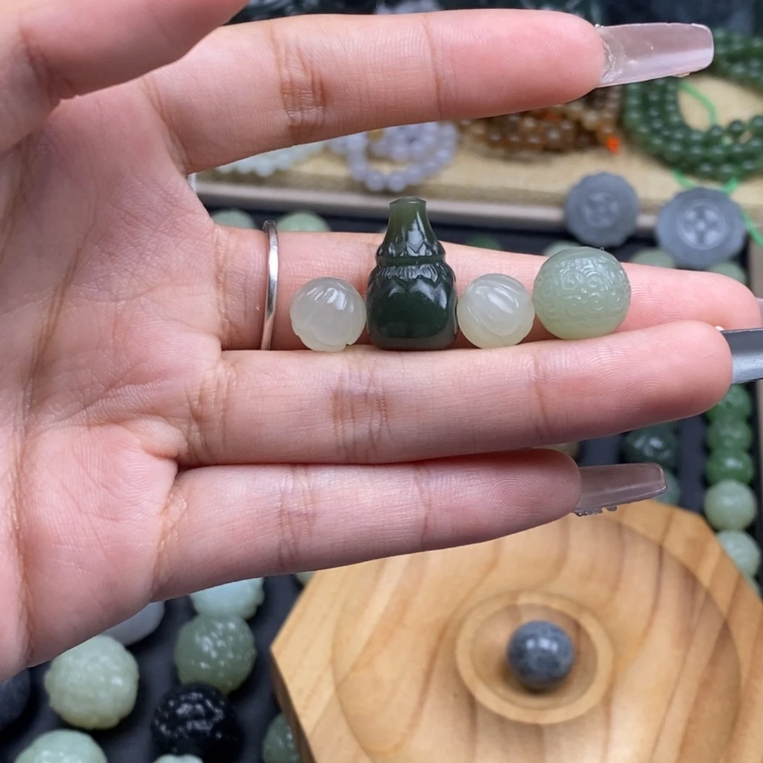 未镶嵌和田玉珠宝半成品